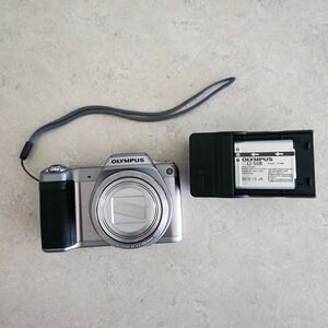 Olympus SZ-15 16MP Digital Camera Silver 24x Optical Zoom LI-50B Battery Charger